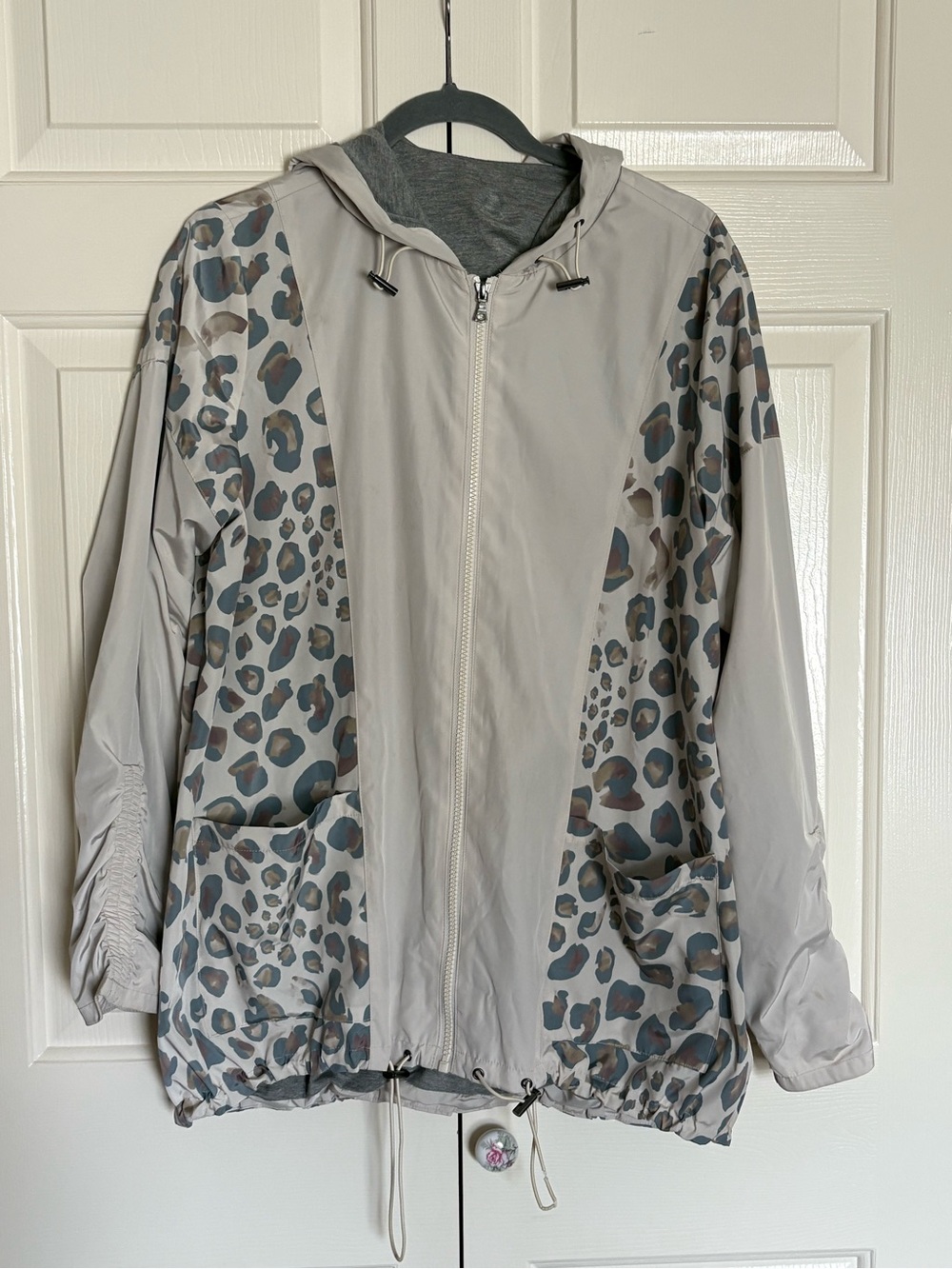 LOGO by Lori Goldstein Nylon Lined Rain Jacket Windbreaker Leopard Print